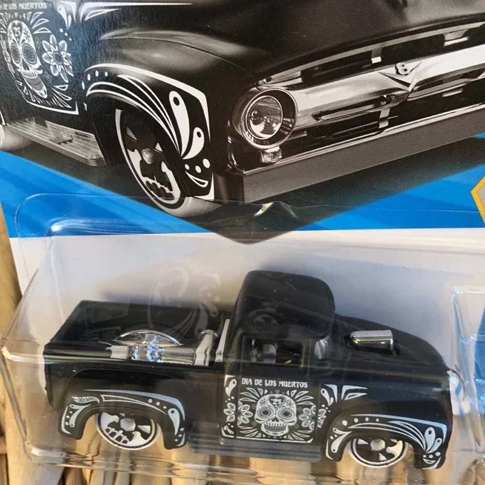 Custom 56 Ford Truck 1956 Pick Up Day of Dead Hot Wheels DIA DE LOS MUERTOS 2025